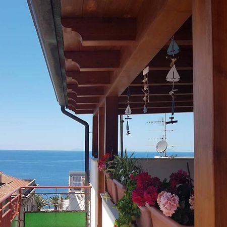 Appartamento Casa Crispi 10 Gioiosa Marea Esterno foto